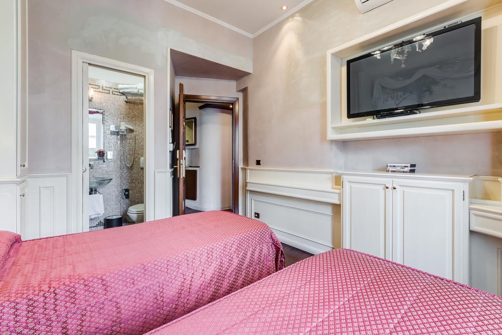 38 Viminale Street Hotell Rom Exteriör bild